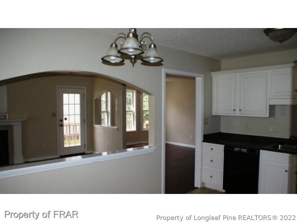 824 Bramblegate Road Hope Mills, NC 28348 - Photo 10 of 23 Gallery Image 10