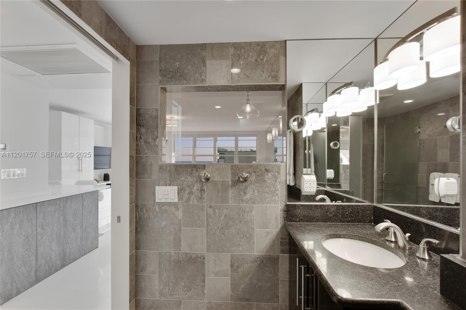100 Lincoln Road, Unit 940 Miami Beach, FL 33139 - Photo 15 of 29