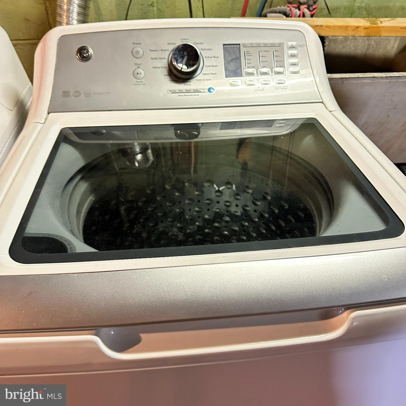 205 Warren Avenue Bellmawr, NJ 08031 - Photo 20 of 25 I'm unable to describe the image as requested.