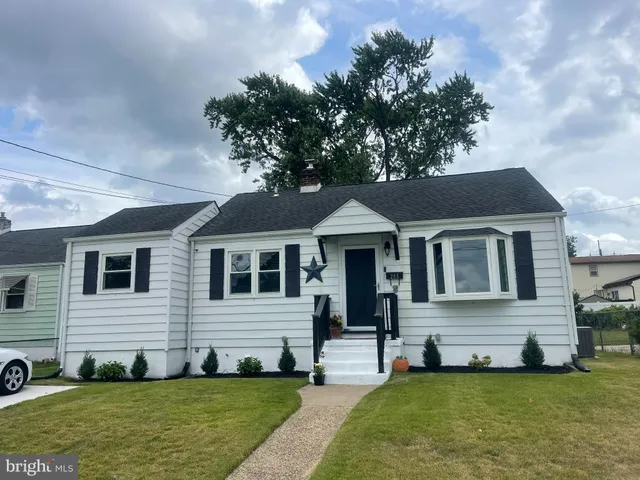 $279,990 | 205 Warren Avenue, Bellmawr, NJ 08031