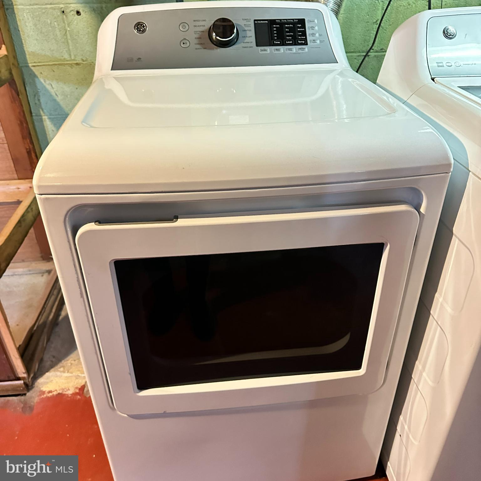 205 Warren Avenue Bellmawr, NJ 08031 - Photo 21 of 25 I'm unable to describe the image as requested.