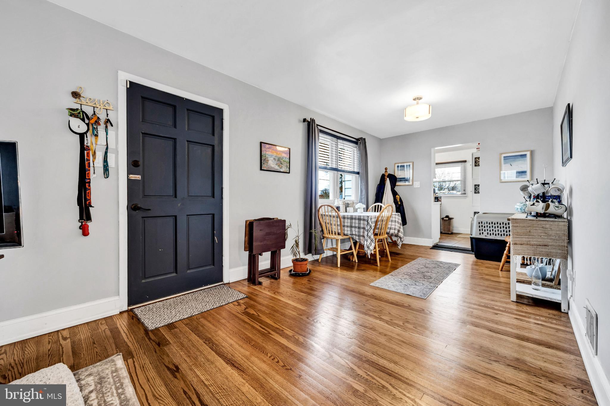 205 Warren Avenue Bellmawr, NJ 08031 - Photo 6 of 25 Bright and inviting entryway with charm.