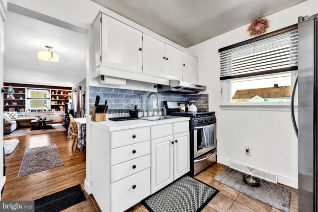 $279,990 | 205 Warren Avenue, Bellmawr, NJ 08031