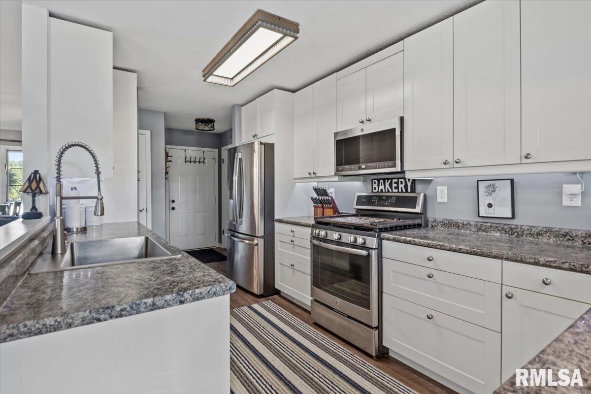 508 Violet Ridge Chatham, IL 62629 - Photo 14 of 51 Gallery Image 14