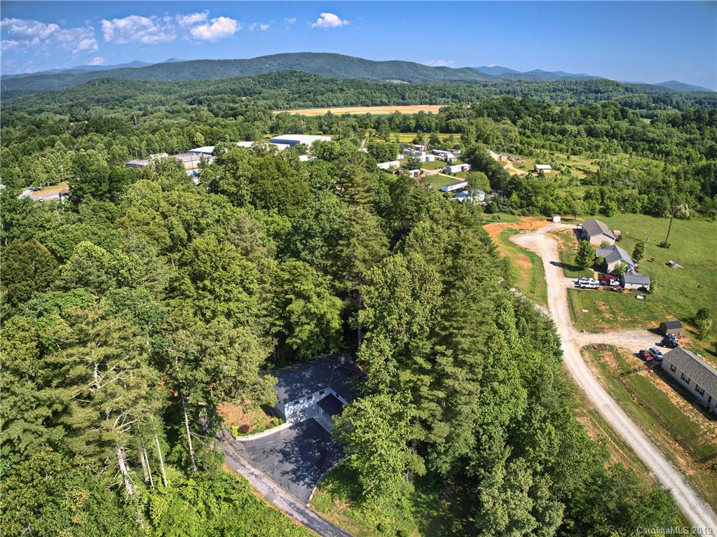 20 Morgan Road Hendersonville, NC 28739 - Photo 2 of 38 Gallery Image 2