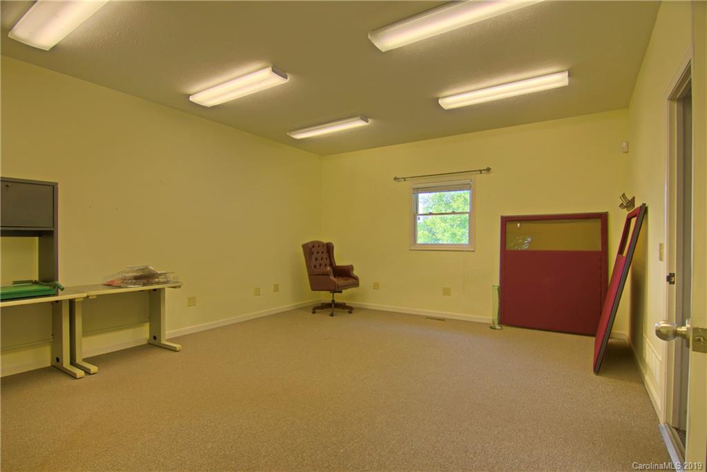20 Morgan Road Hendersonville, NC 28739 - Photo 34 of 38 Gallery Image 34