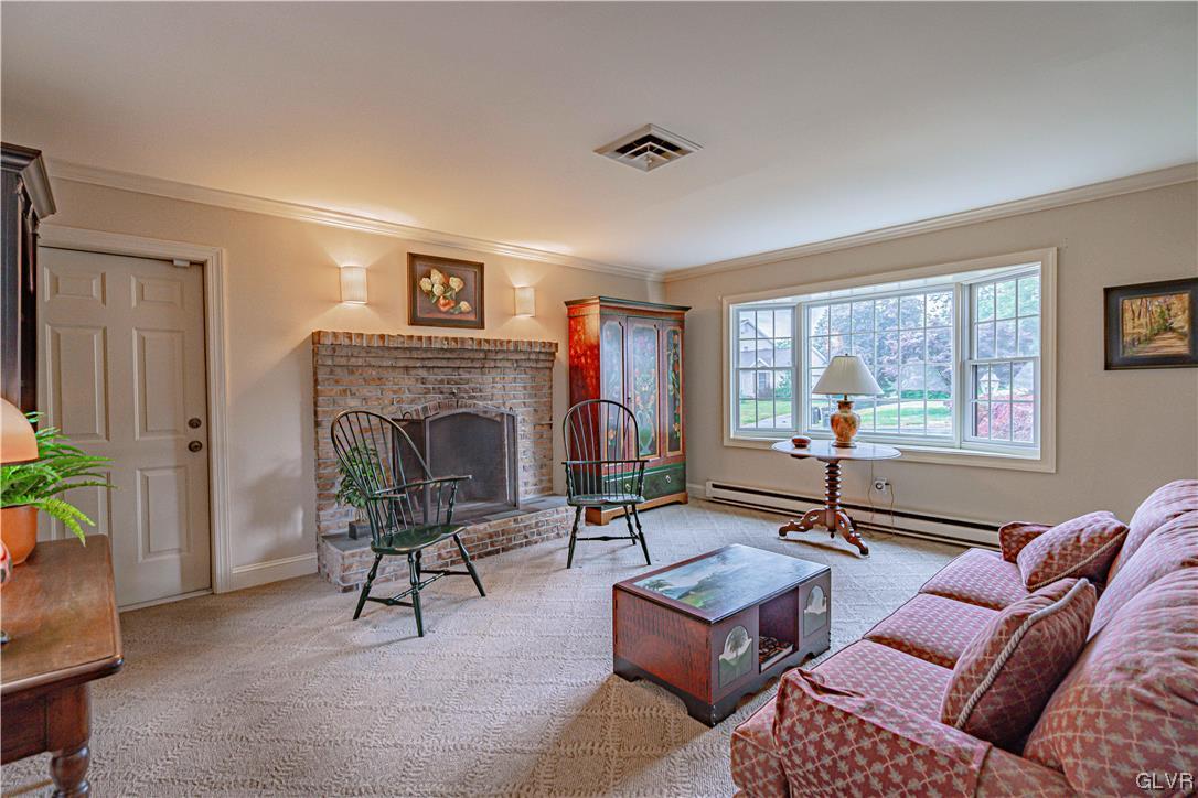 1256 Country Club Road Allentown, PA 18106 - Photo 8 of 50 Gallery Image 8