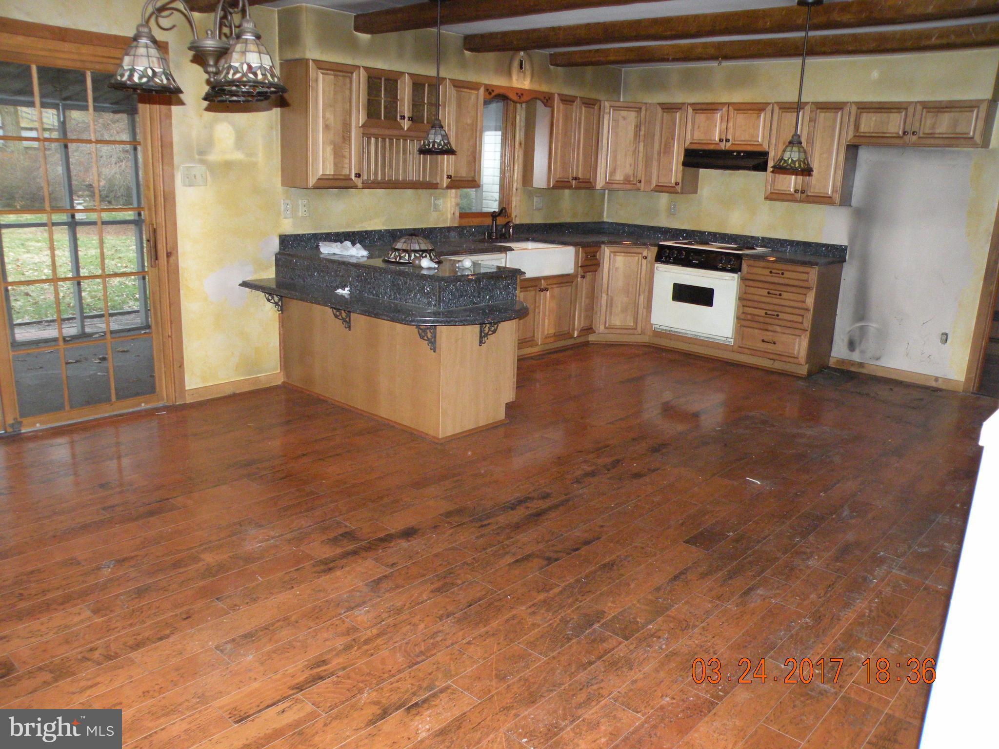 329 North Springdale Road Westminster, MD 21158 - Photo 14 of 27 Kitchen