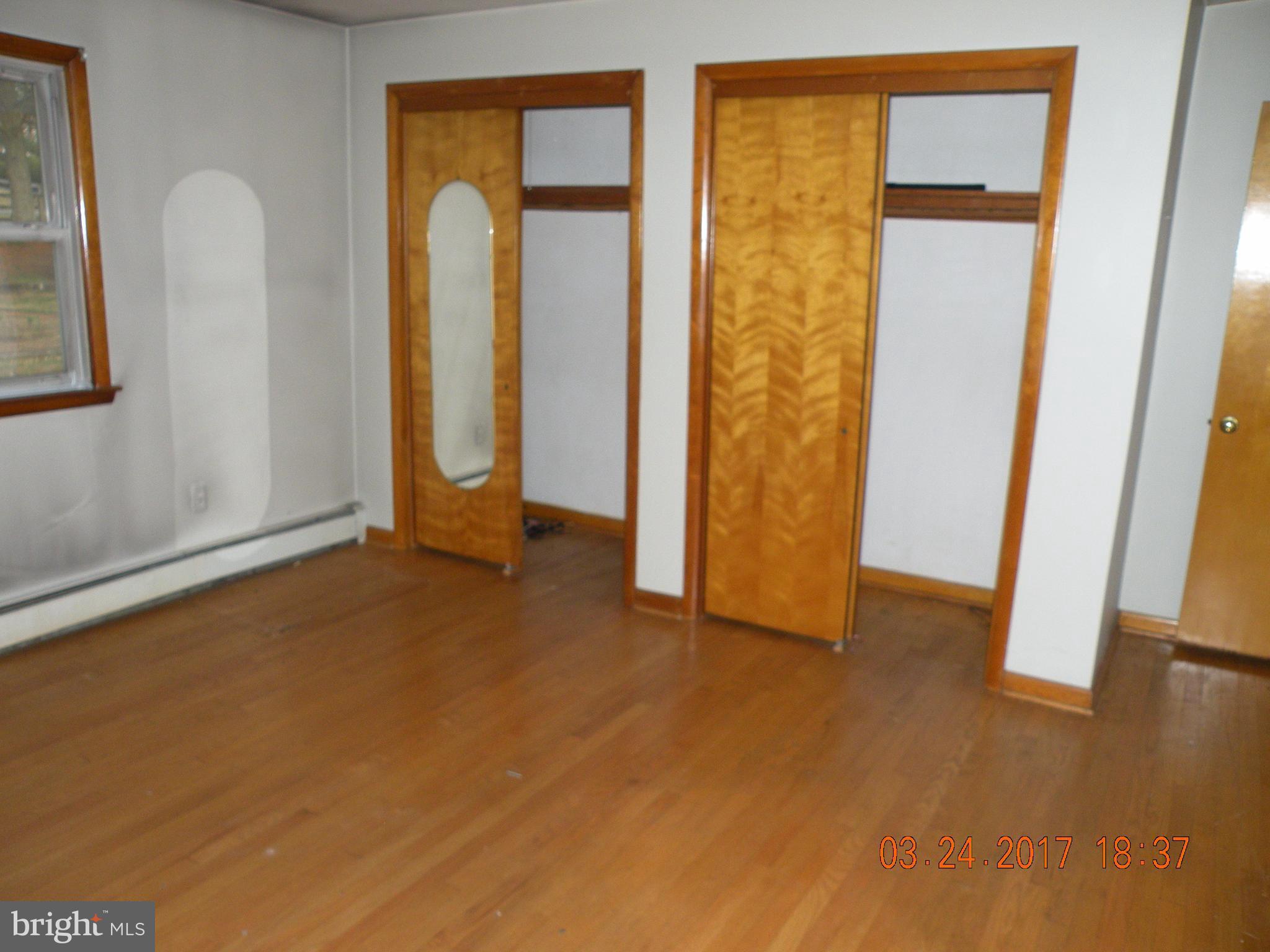 329 North Springdale Road Westminster, MD 21158 - Photo 22 of 27 Bedroom (Master)