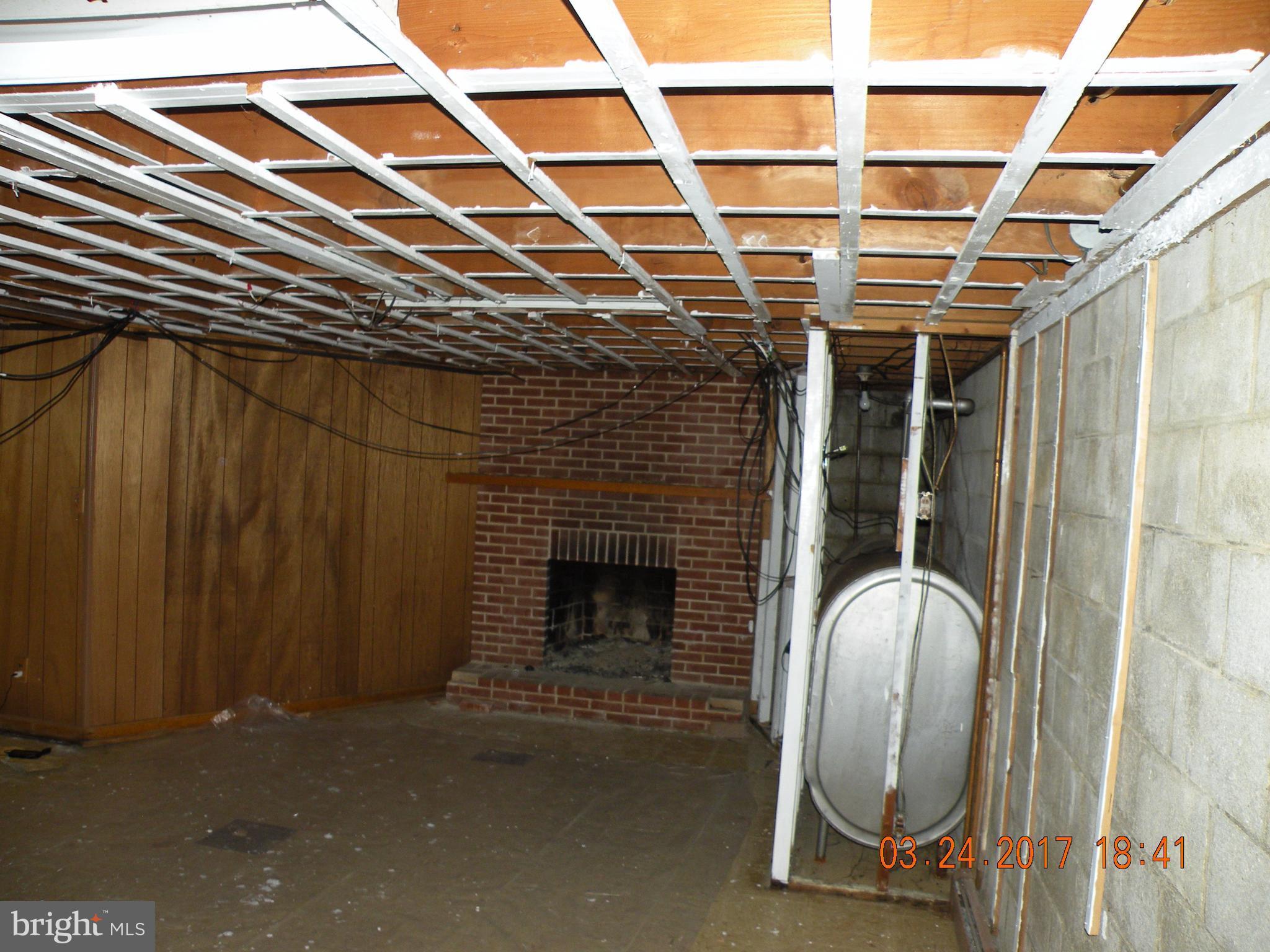 329 North Springdale Road Westminster, MD 21158 - Photo 26 of 27 Bath