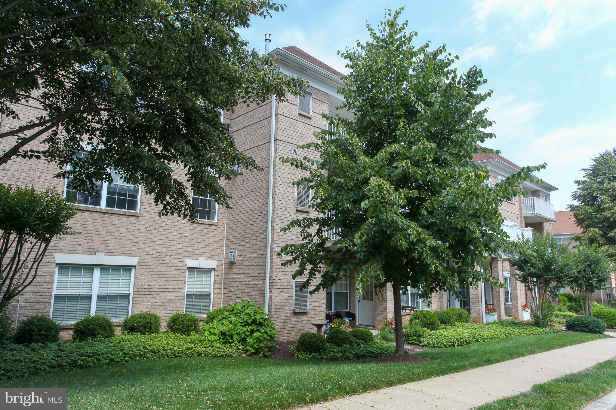 12350 Rosslare Ridge Road, Unit 103 Lutherville-Timonium, MD 21093 - Photo 3 of 24 Side view of building
