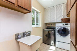 1381 Southwest 5th Avenue Boca Raton, FL 33432 - Photo 16 of 29 Laundary Room