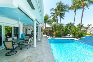 1381 Southwest 5th Avenue Boca Raton, FL 33432 - Photo 9 of 29 Outdoor Dining Space