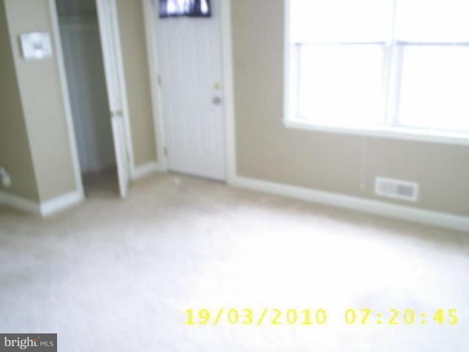 1901 Searles Road Dundalk, MD 21222 - Photo 5 of 11 Living Room