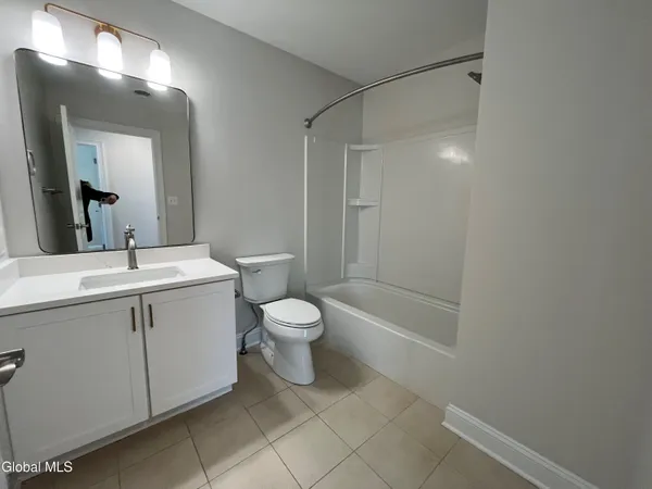 $2,613 | 60 Weibel Avenue, Unit 7SR202, Saratoga Springs, NY 12866