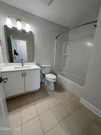 $2,613 | 60 Weibel Avenue, Unit 7SR202, Saratoga Springs, NY 12866