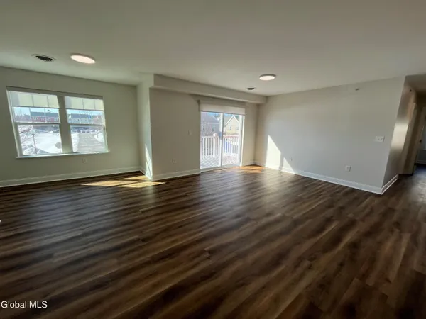 $2,613 | 60 Weibel Avenue, Unit 7SR202, Saratoga Springs, NY 12866