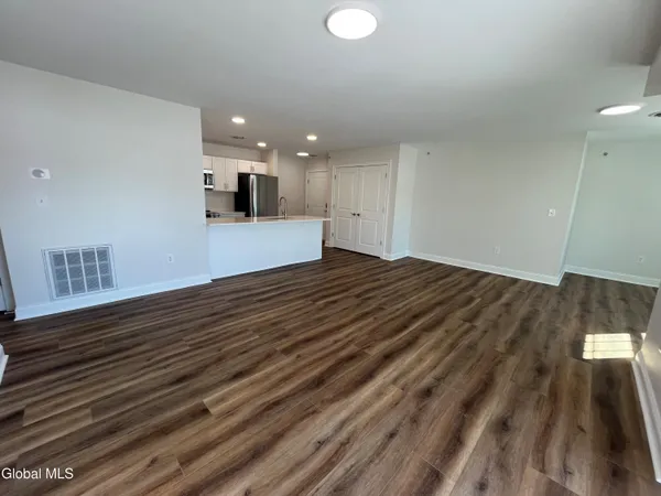 $2,613 | 60 Weibel Avenue, Unit 7SR202, Saratoga Springs, NY 12866