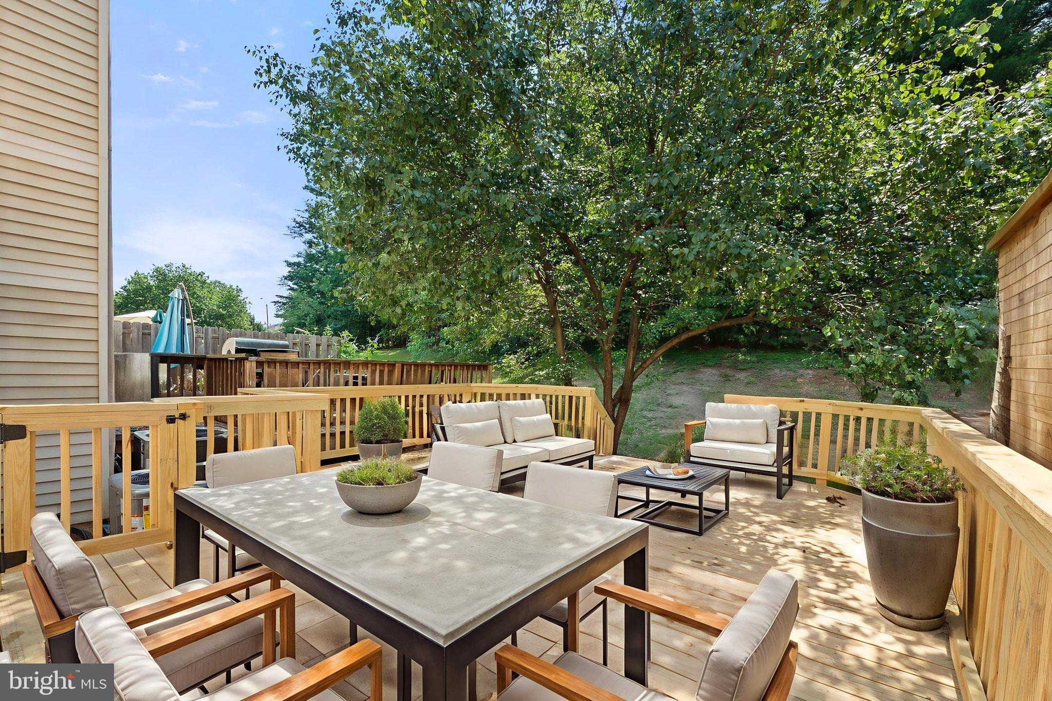 6213 Manchester Way Elkridge, MD 21075 - Photo 29 of 31 a view of balcony with wooden floor and seating space