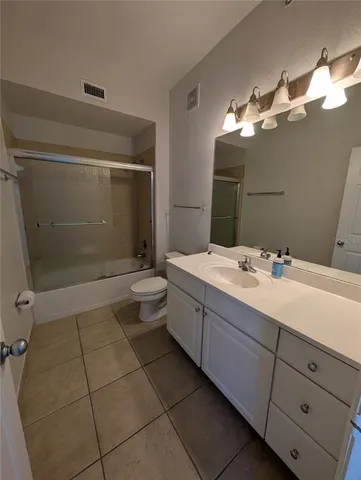 $4,500 | 5202 Hampton Beach Place, Tampa, FL 33609