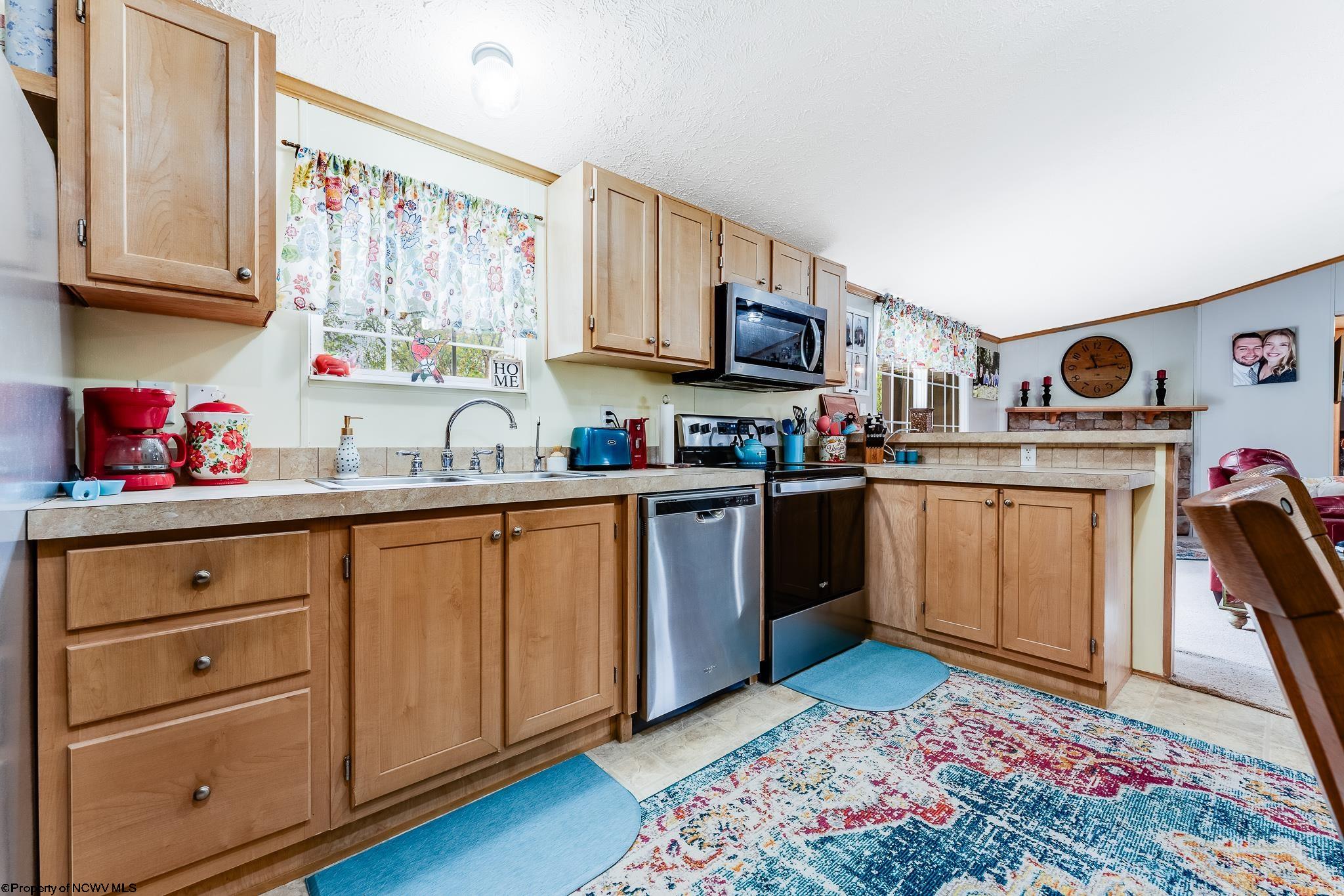 4057 Fairmont Road Morgantown, WV 26501 - Photo 10 of 42 Gallery Image 10