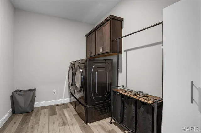 $819,999 | 104 Long Pass Court, Lake St. Louis, MO 63367