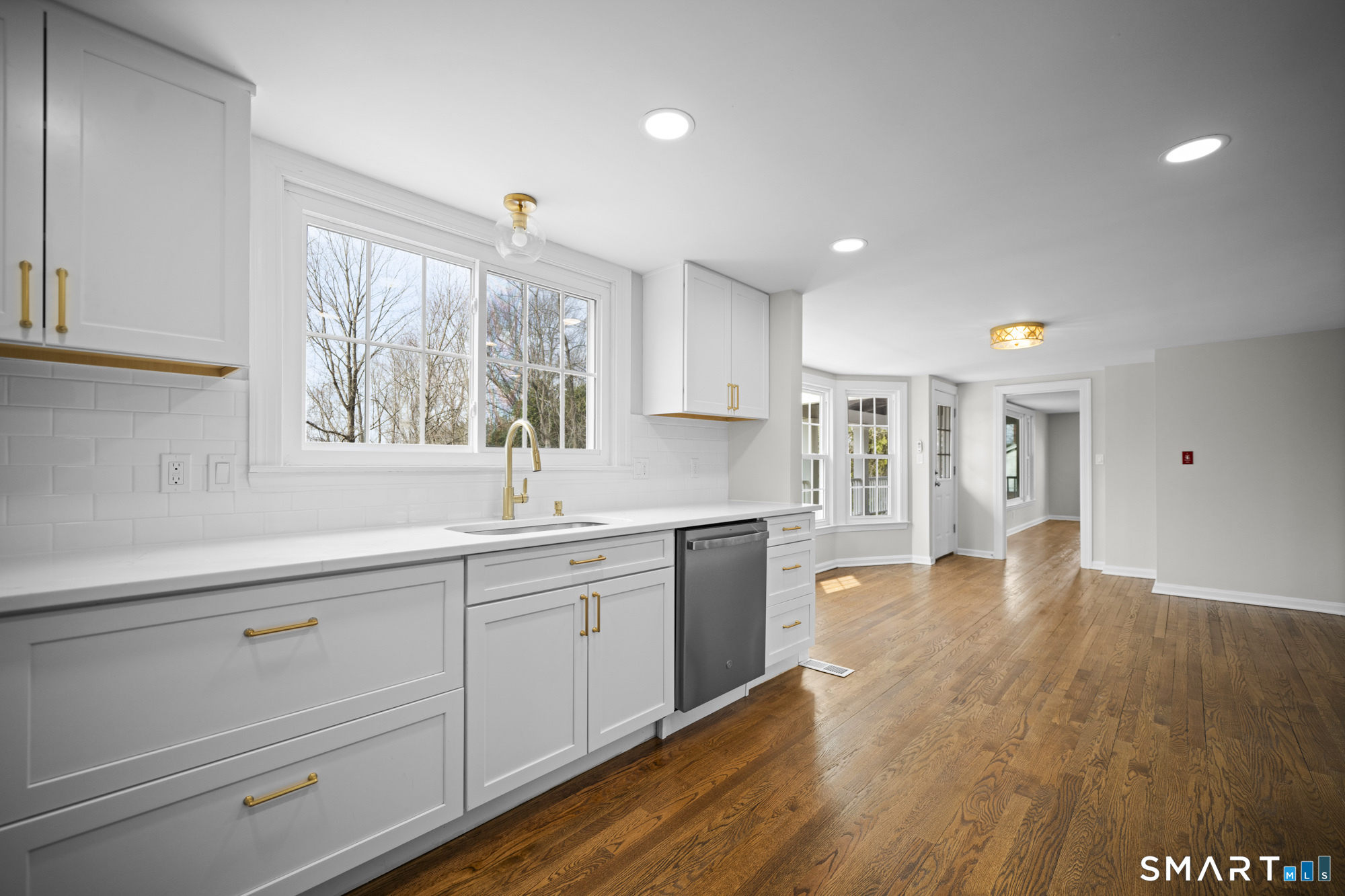 39 Marbern Drive Suffield, CT 06078 - Photo 7 of 35