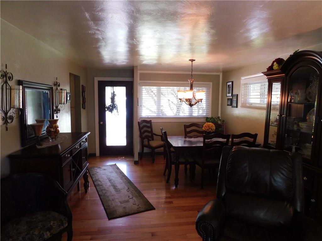 436 Lindsay Road Carnegie, PA 15106 - Photo 3 of 18 Gallery Image 3