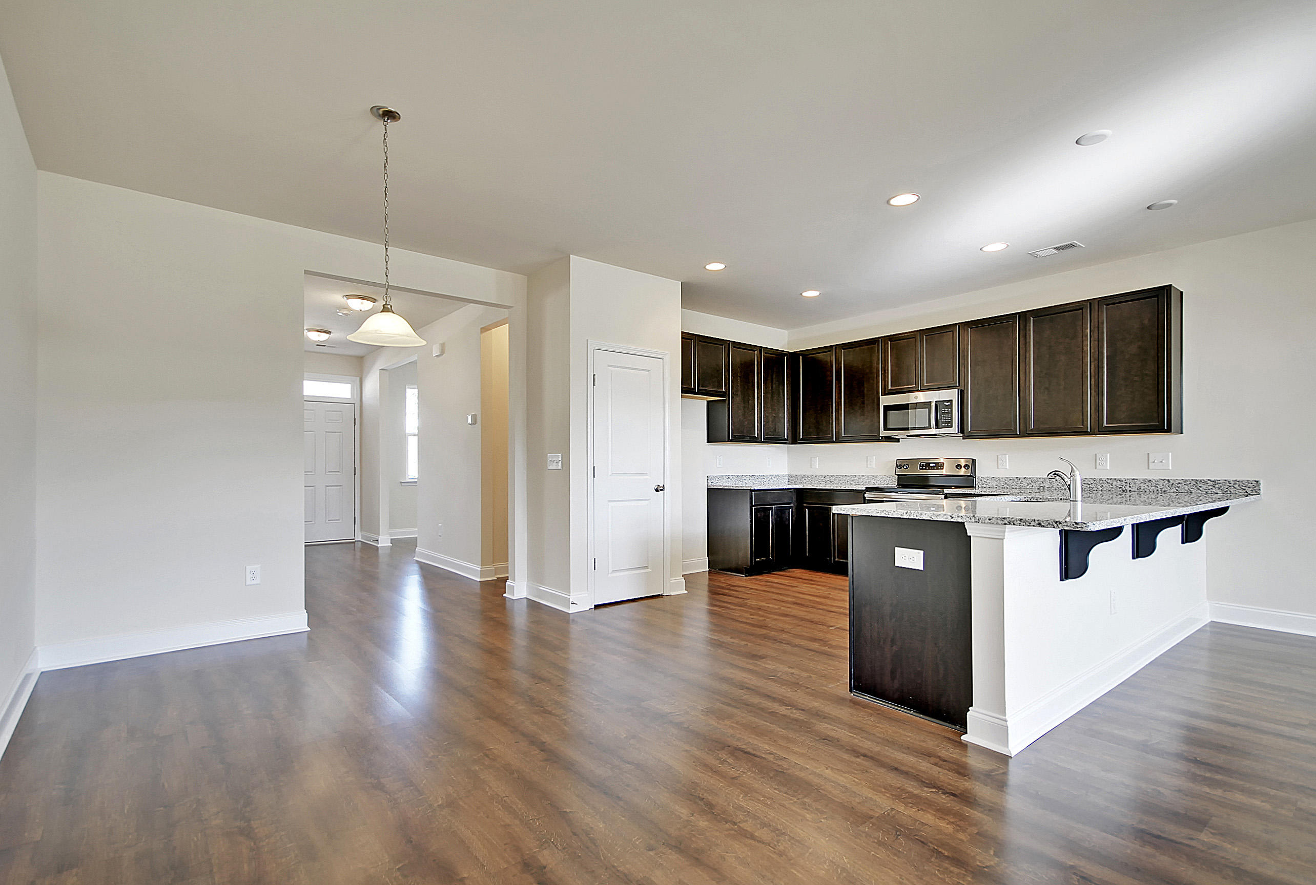 7846 Montview Road North Charleston, SC 29418 - Photo 11 of 50 Breakfast Area & Kitchen