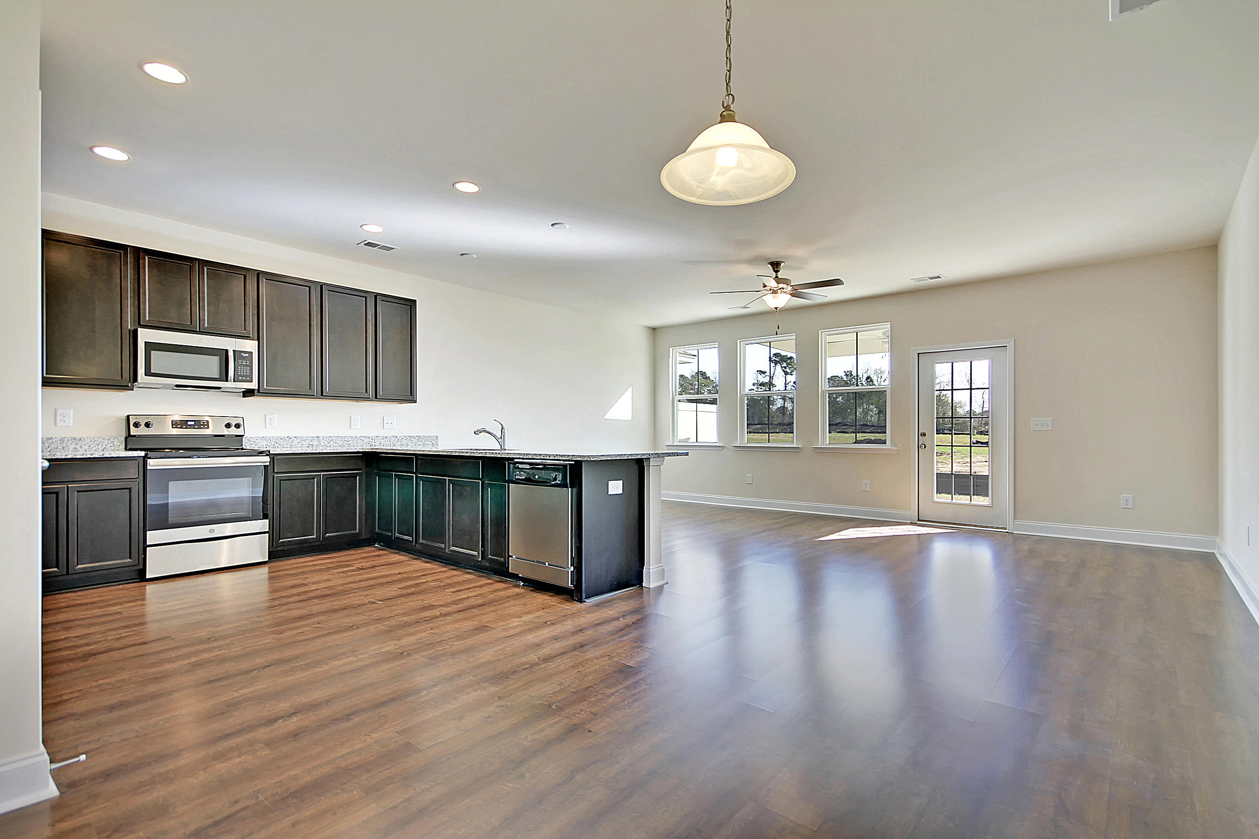 7846 Montview Road North Charleston, SC 29418 - Photo 12 of 50 Breakfast Area
