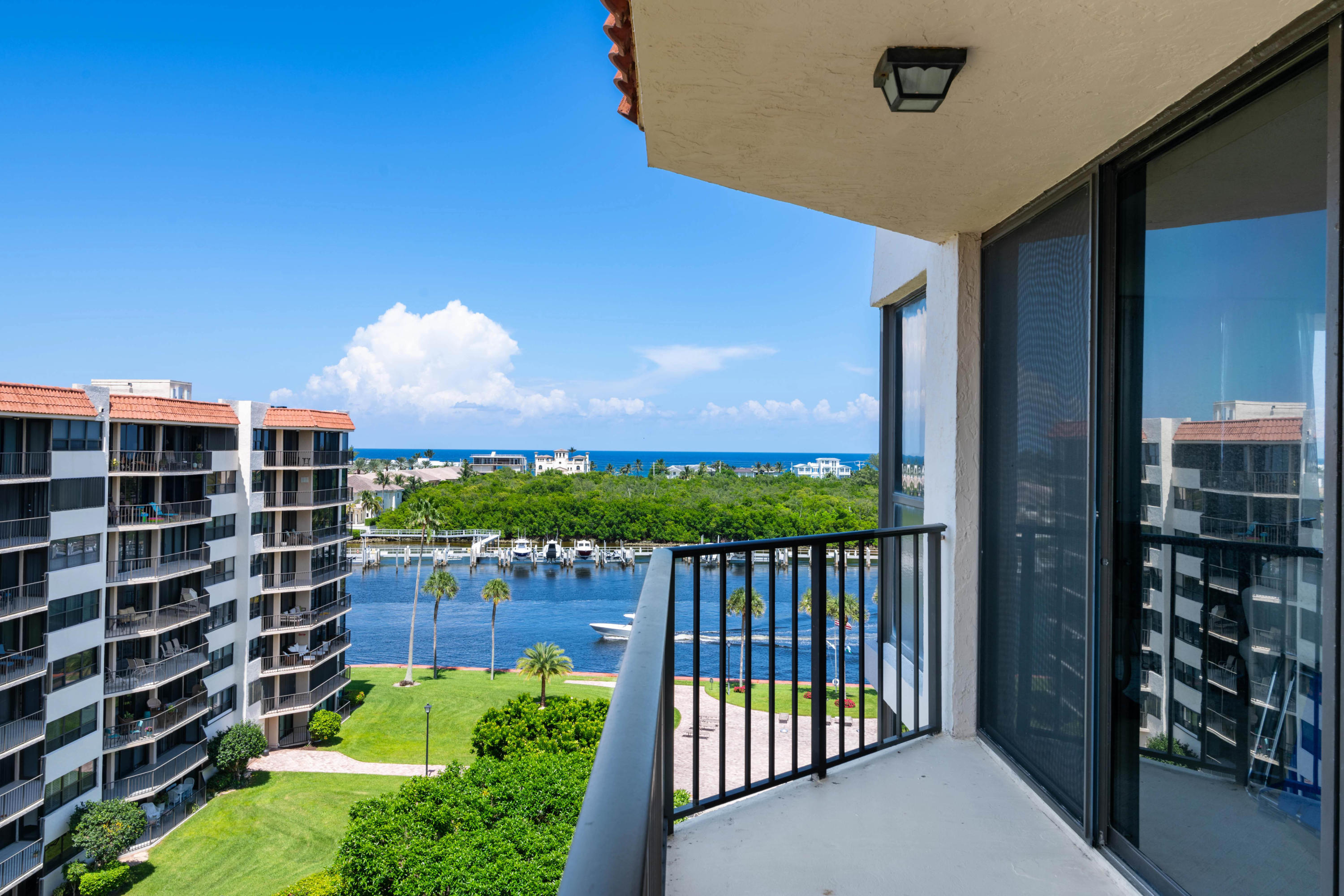 859 Jeffery Street, Unit 814 Boca Raton, FL 33487 - Photo 15 of 37 FXX_9123