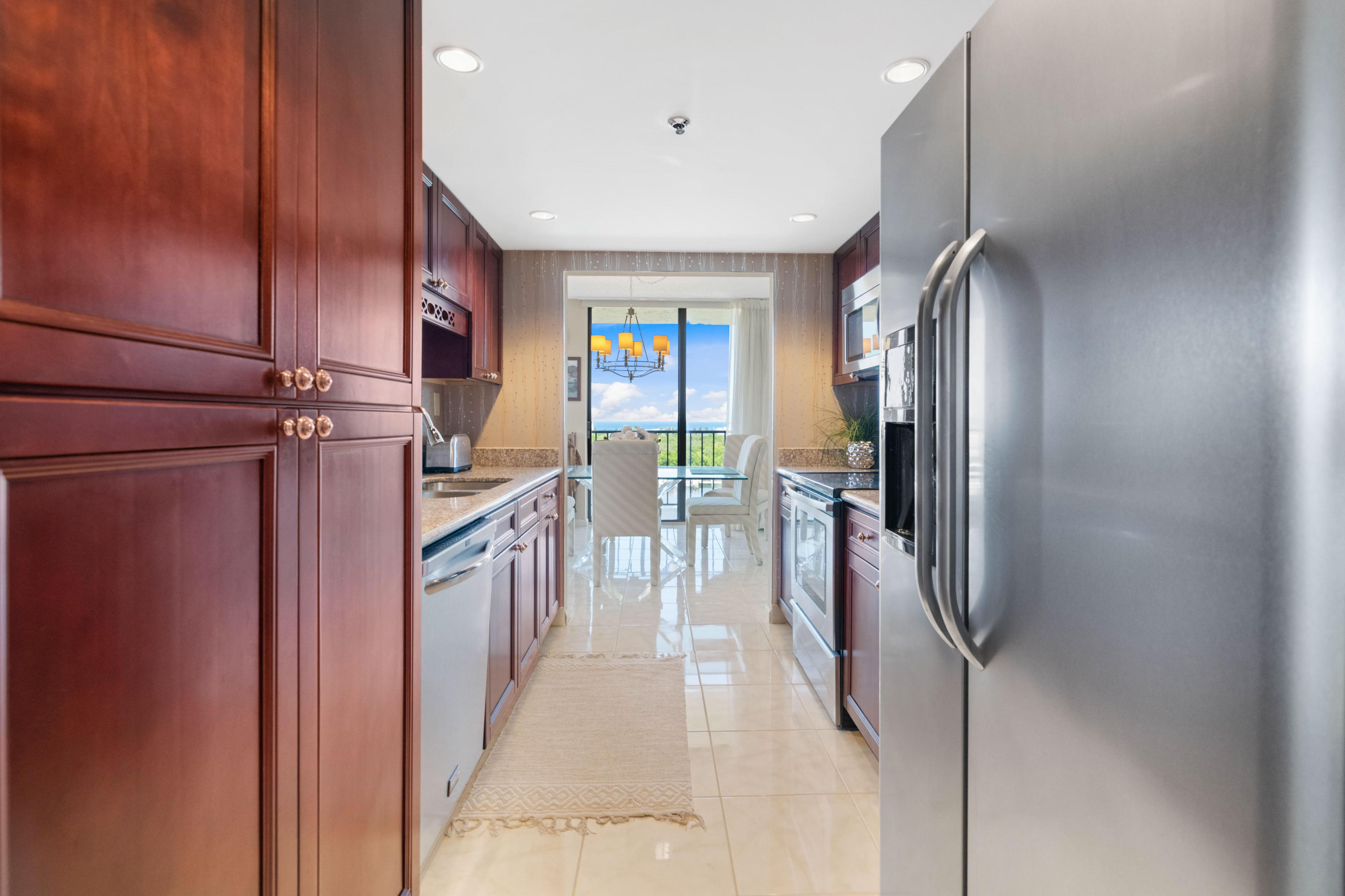 859 Jeffery Street, Unit 814 Boca Raton, FL 33487 - Photo 5 of 37 FXX_9101