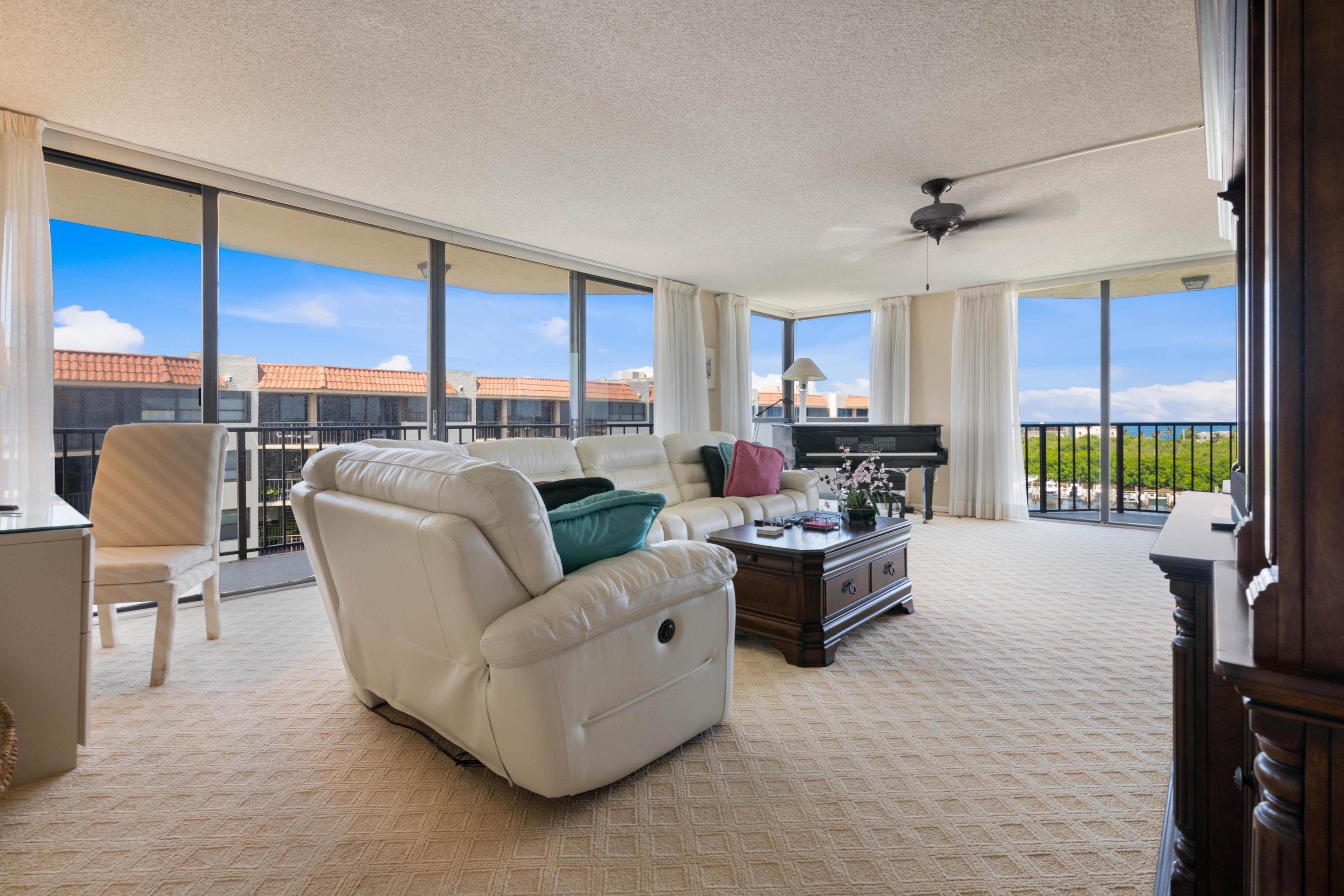 859 Jeffery Street, Unit 814 Boca Raton, FL 33487 - Photo 7 of 37 FXX_9071