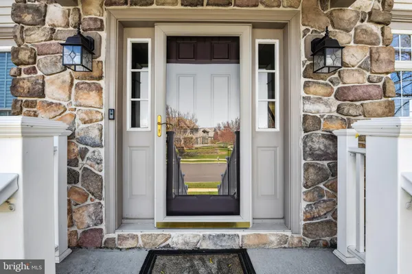 $569,900 | 62 Sweetwater Lane, Wernersville, PA 19565