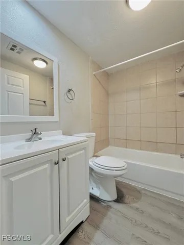 $1,150 | 331 Tarpon Drive, Unit 2, Cape Coral, FL 33904