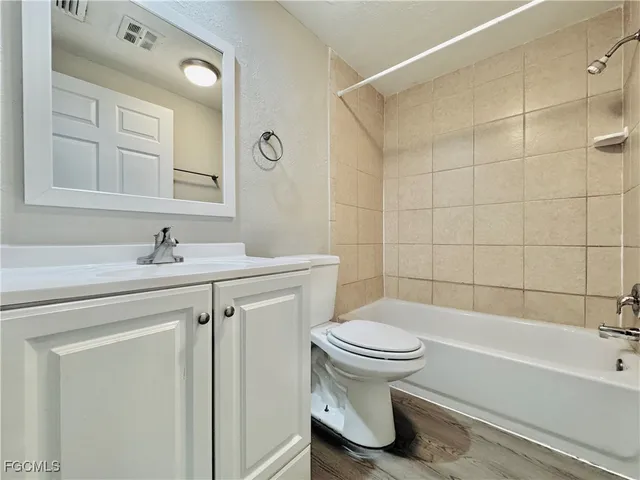 $1,150 | 331 Tarpon Drive, Unit 2, Cape Coral, FL 33904