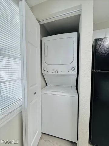 $1,150 | 331 Tarpon Drive, Unit 2, Cape Coral, FL 33904