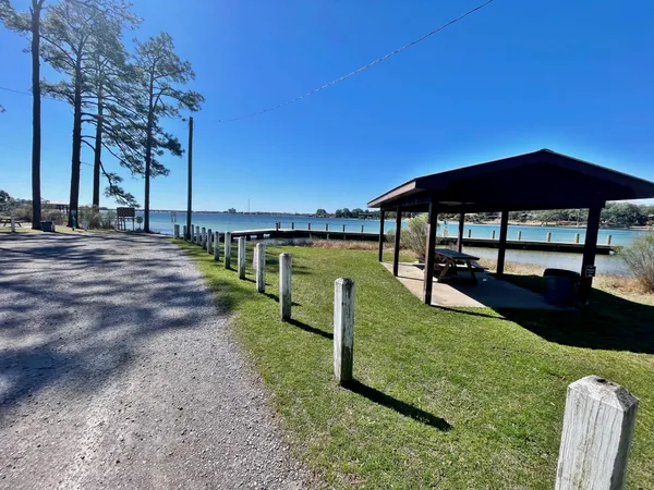 $435,000 | 22 Sharilyn Drive, Shalimar, FL 32579