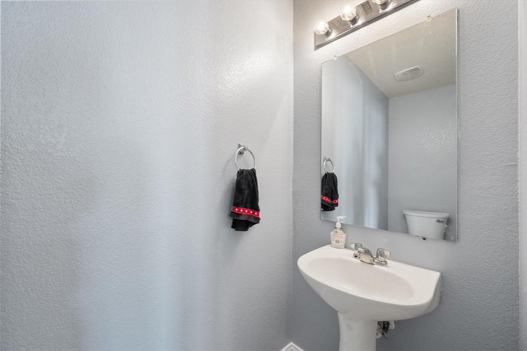 9732 Bragg Road Fort Worth, TX 76177 - Photo 25 of 32