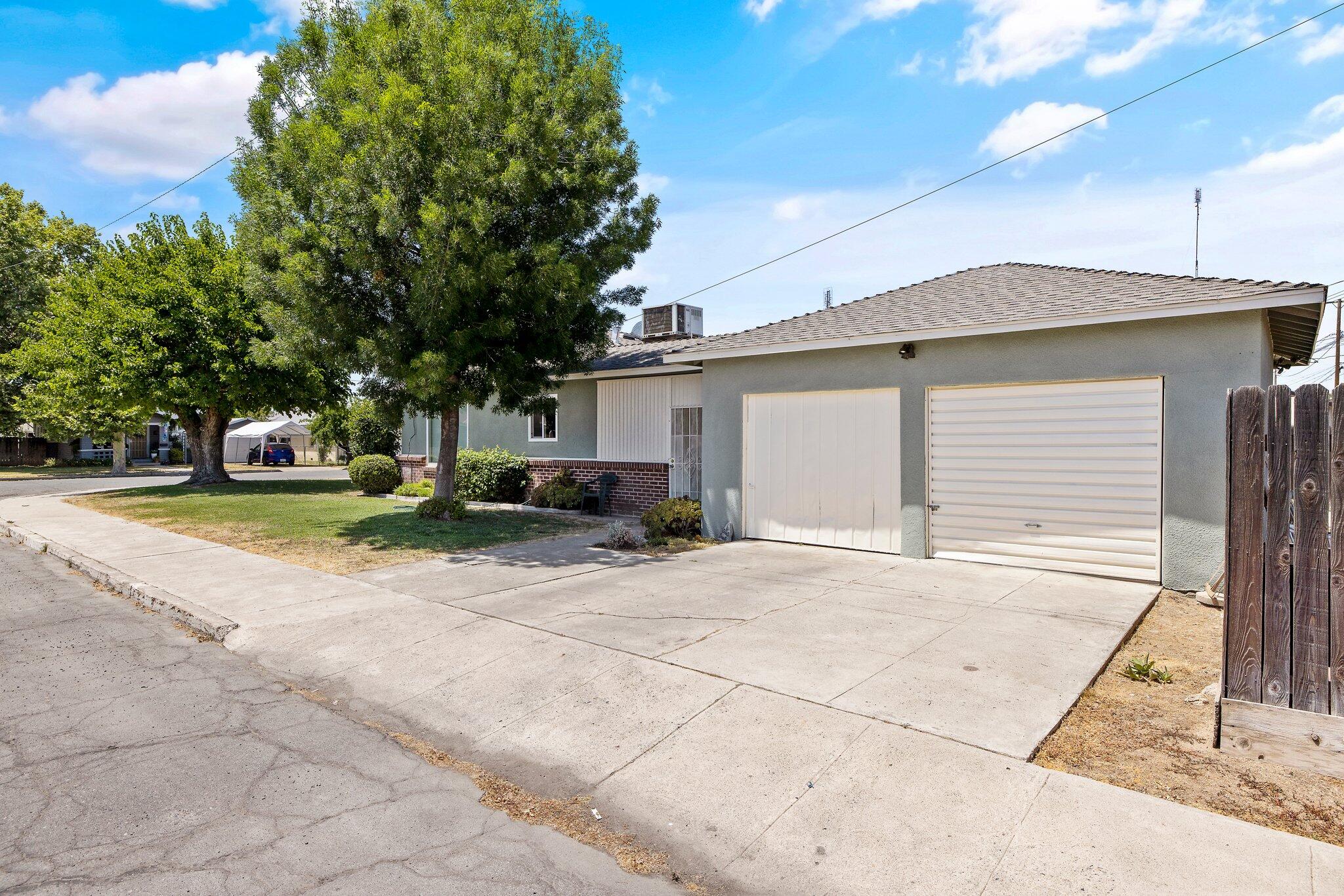 411 Channing Way Exeter, CA 93221 - Photo 2 of 38 3-web-or-mls-713A0768