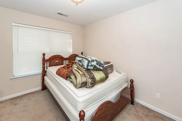 $2,550 | 8340 Berringer, North Charleston, SC 29418