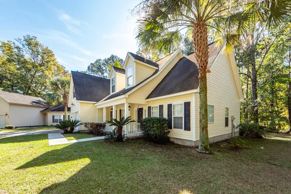 $2,550 | 8340 Berringer, North Charleston, SC 29418