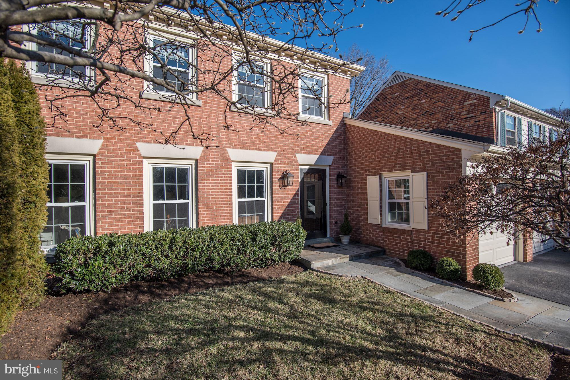 Elegant Federal style architecture