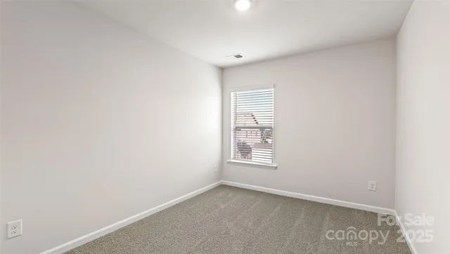 $314,990 | 5 Caroline Vly Lane, Hendersonville, NC 28792