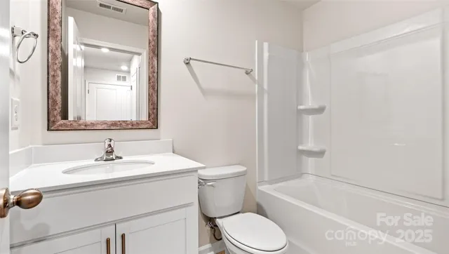 $314,990 | 5 Caroline Vly Lane, Hendersonville, NC 28792