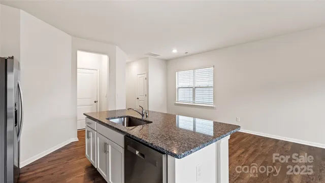 $314,990 | 5 Caroline Vly Lane, Hendersonville, NC 28792