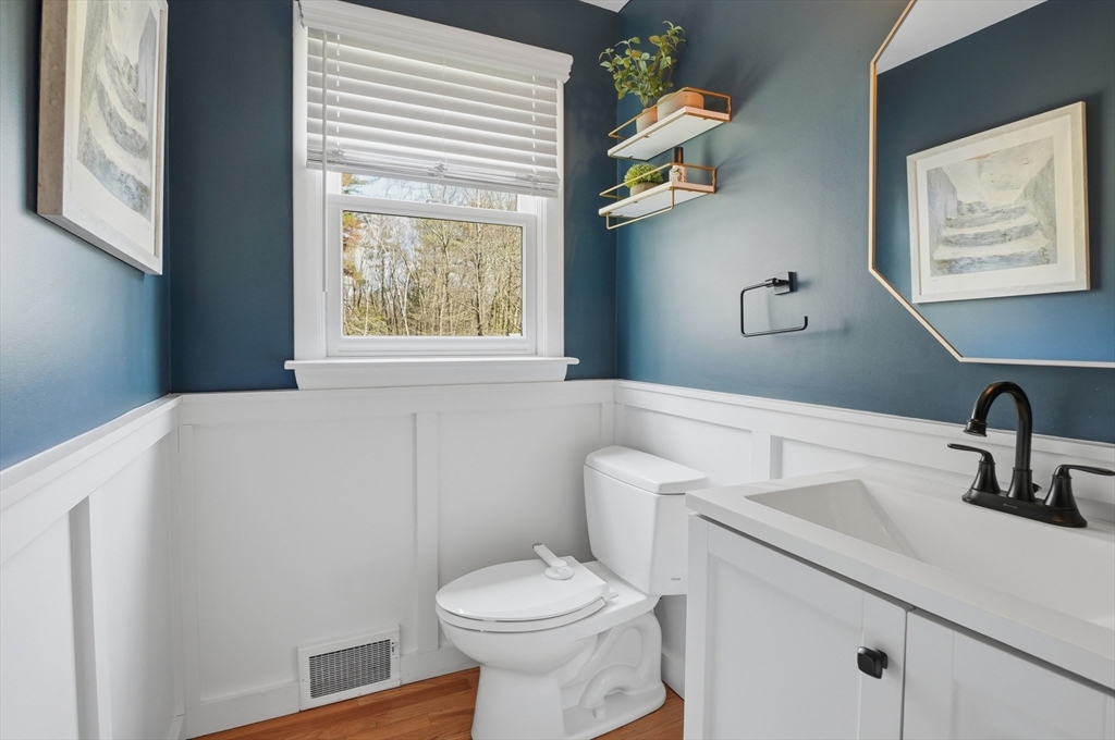 268 Pollard Road Northbridge, MA 01534 - Photo 20 of 35