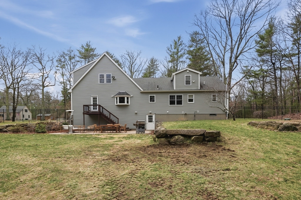 268 Pollard Road Northbridge, MA 01534 - Photo 6 of 35