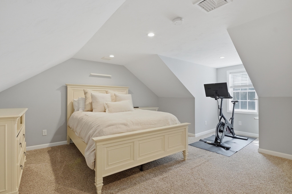 268 Pollard Road Northbridge, MA 01534 - Photo 8 of 35