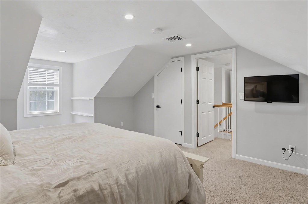 268 Pollard Road Northbridge, MA 01534 - Photo 9 of 35